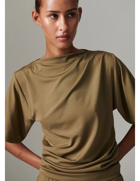 DAY TOP JONATHAN KAKI