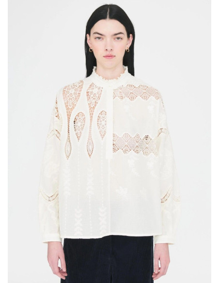 ANTIK BATIK BLUSA LACE CRUDA