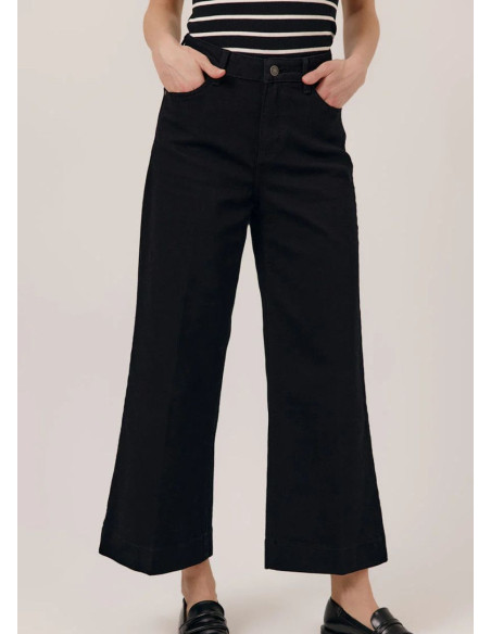 ARTLOVE JEAN ELISA NEGRO