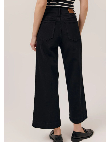 ARTLOVE JEAN ELISA NEGRO