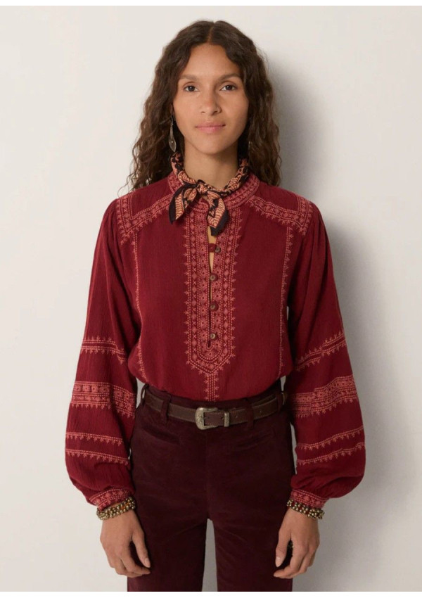 MAISON HOTEL BLUSA RENATO