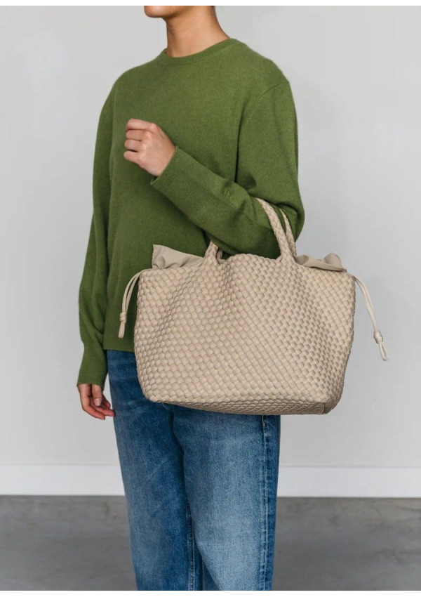 MY MARREA MEDIUM NO TAN LINES