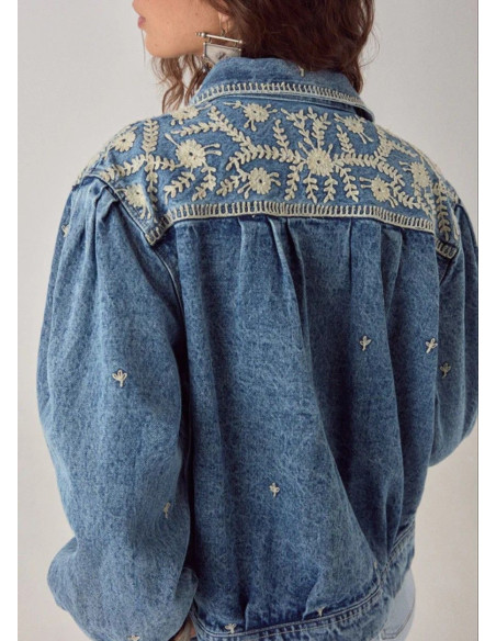 MAISON HOTEL CHAQUETA LORETTA