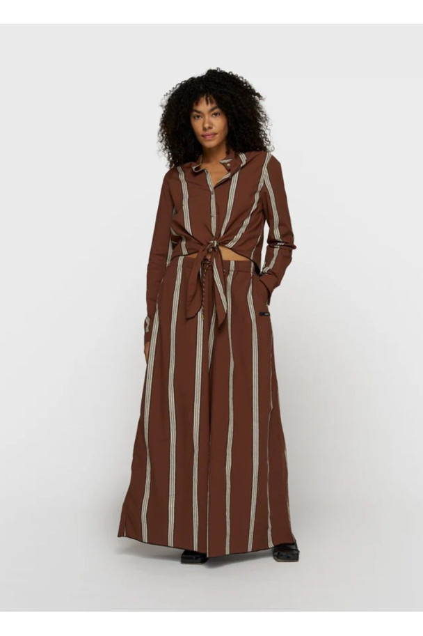 10 DAYS BLUSA CROPPED KNOT