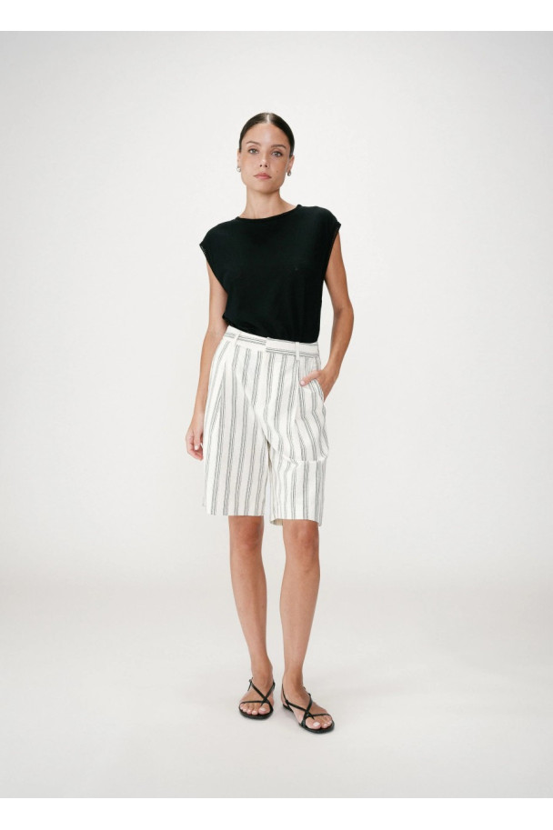 GRACE & MILA SHORT WELLO