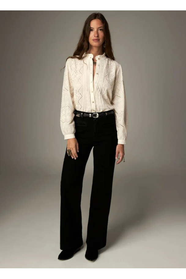MAISON HOTEL BLUSA RENATA CHANTILLY