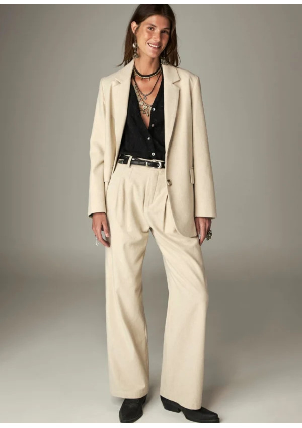 MAISON HOTEL BLAZER CAMARON ALBA