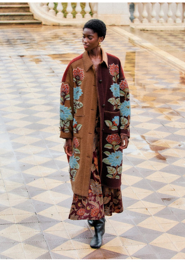 FARM RIO ABRIGO DELHI FLORAL MIDI