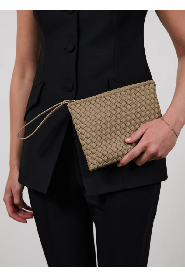 MY MARREA CLUTCH OYSTER GREY