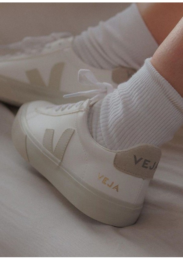 VEJA CAMPO WHITE NATURAL