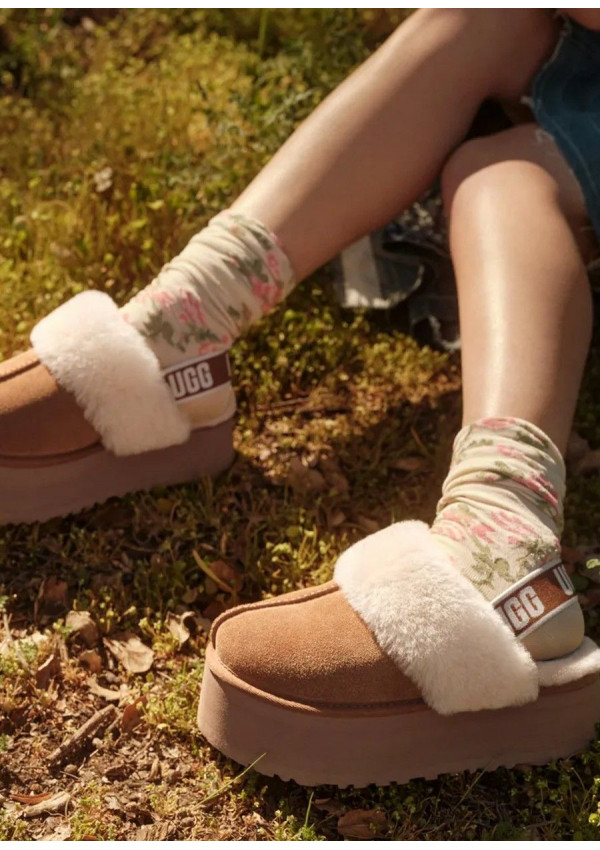 UGG FUNKETTE CHESTNUT
