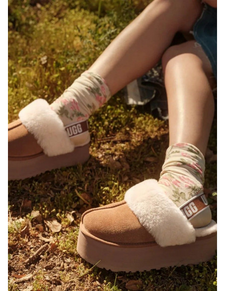 UGG FUNKETTE CHESTNUT