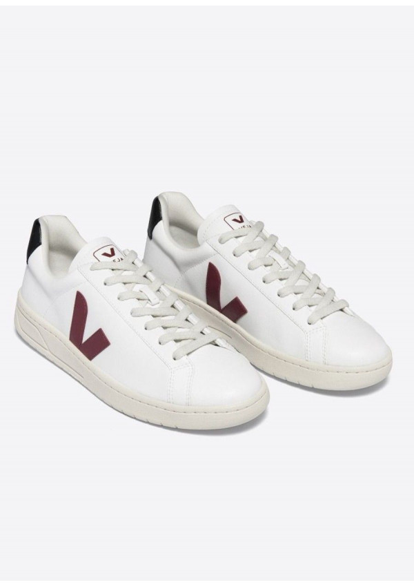 VEJA URCA CWL WHITE MARSALA BLACK
