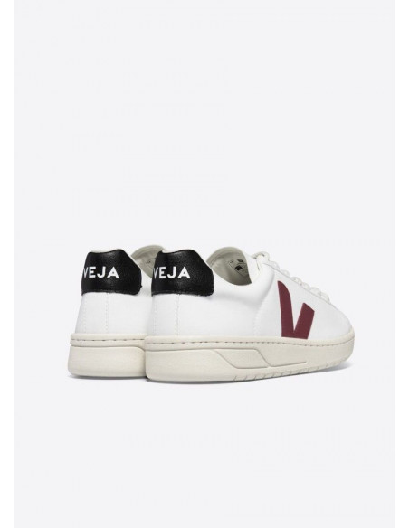 VEJA URCA CWL WHITE MARSALA BLACK