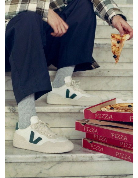 VEJA V-90 LEATHER EXTRA WHITE CYPRUS