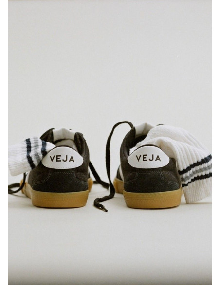 VEJA VOLLEY CANVAS BLACK WHITE NATURAL VEJA VOLLEY CANVAS BLACK WHITE NATURAL