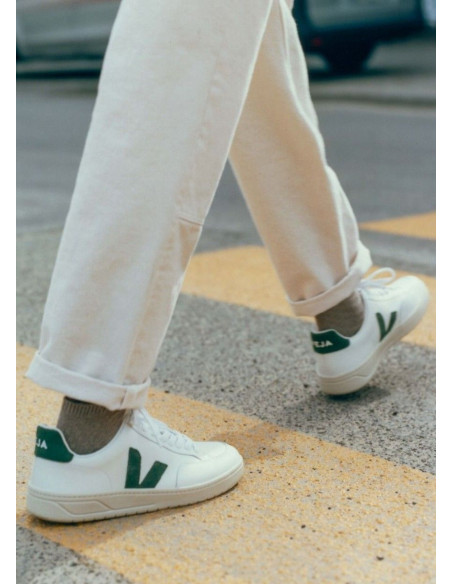 VEJA V12 WHITE CYPRUS